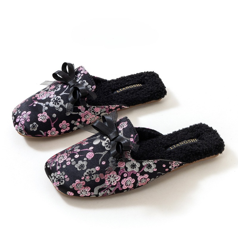 Winter Cloth - Eleganti pantofole da casa con fiori